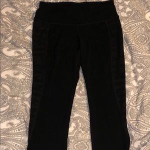 Cropped workout leggings